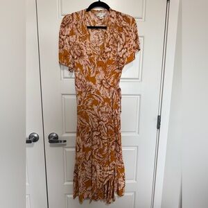 Elegant Floral Maxi Dress in Brown and Cream